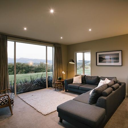 Riverview Terrace Wanaka Bagian luar foto