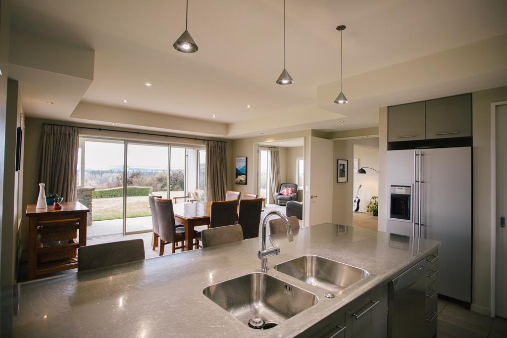 Riverview Terrace Wanaka Bagian luar foto