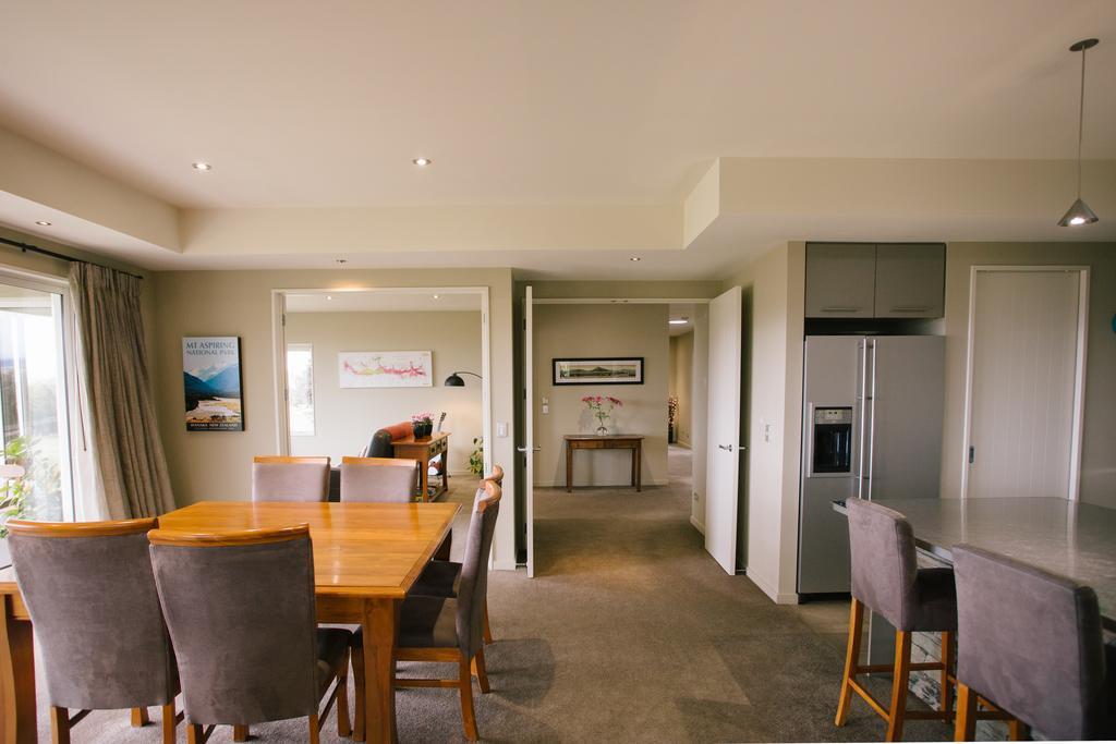 Riverview Terrace Wanaka Bagian luar foto
