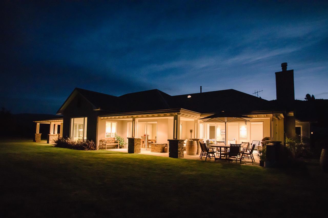 Riverview Terrace Wanaka Bagian luar foto